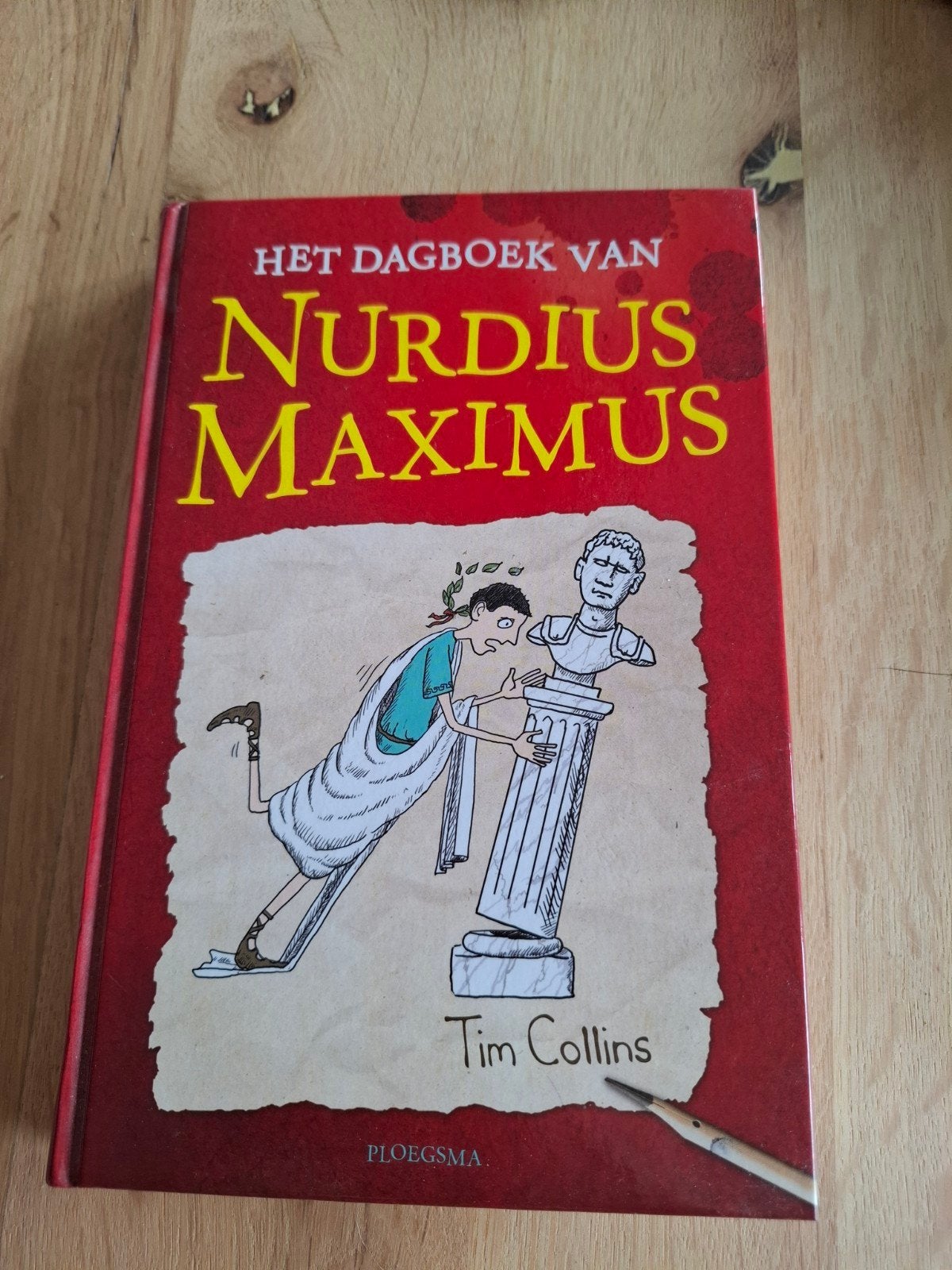 Het Dagboek van Nurdius Maximus - Tim Collins, Boeken, Ophalen of Verzenden, Zo goed als nieuw, Tim Collins, Fictie