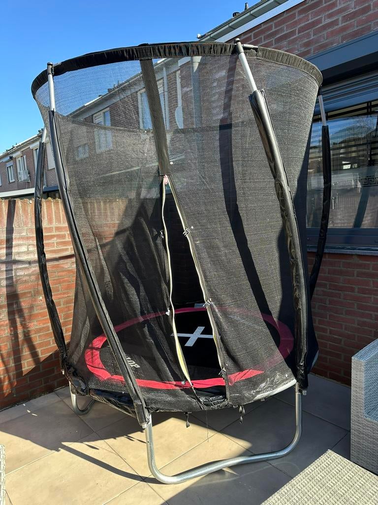 Trampoline, Ophalen, Zo goed als nieuw