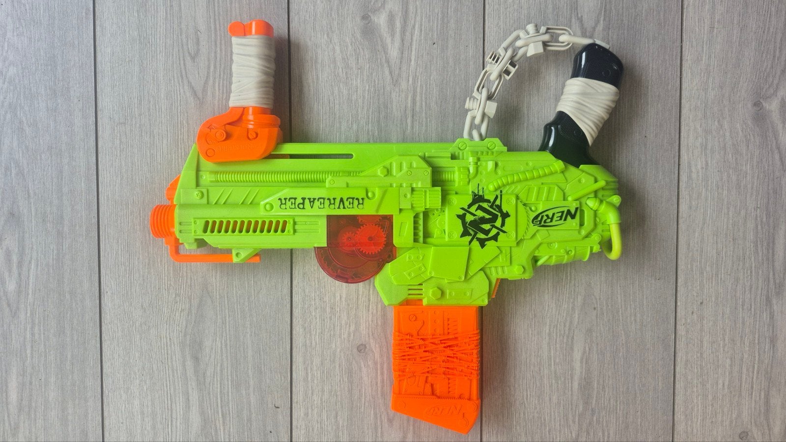 Nerf gun met 10 schots magazijn, Ophalen of Verzenden, Zo goed als nieuw