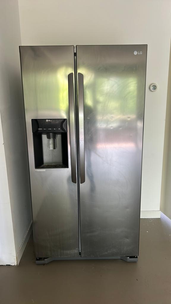 LG Side-by-Side Koelkast met Water- en IJsdispenser, 200 liter of meer, 60 cm of meer, Zonder vriesvak, Gebruikt