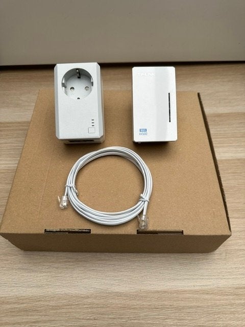 TP-Link AV500 Powerline WiFi Extender Set + Kabel, Ophalen of Verzenden, Zo goed als nieuw, Tp link