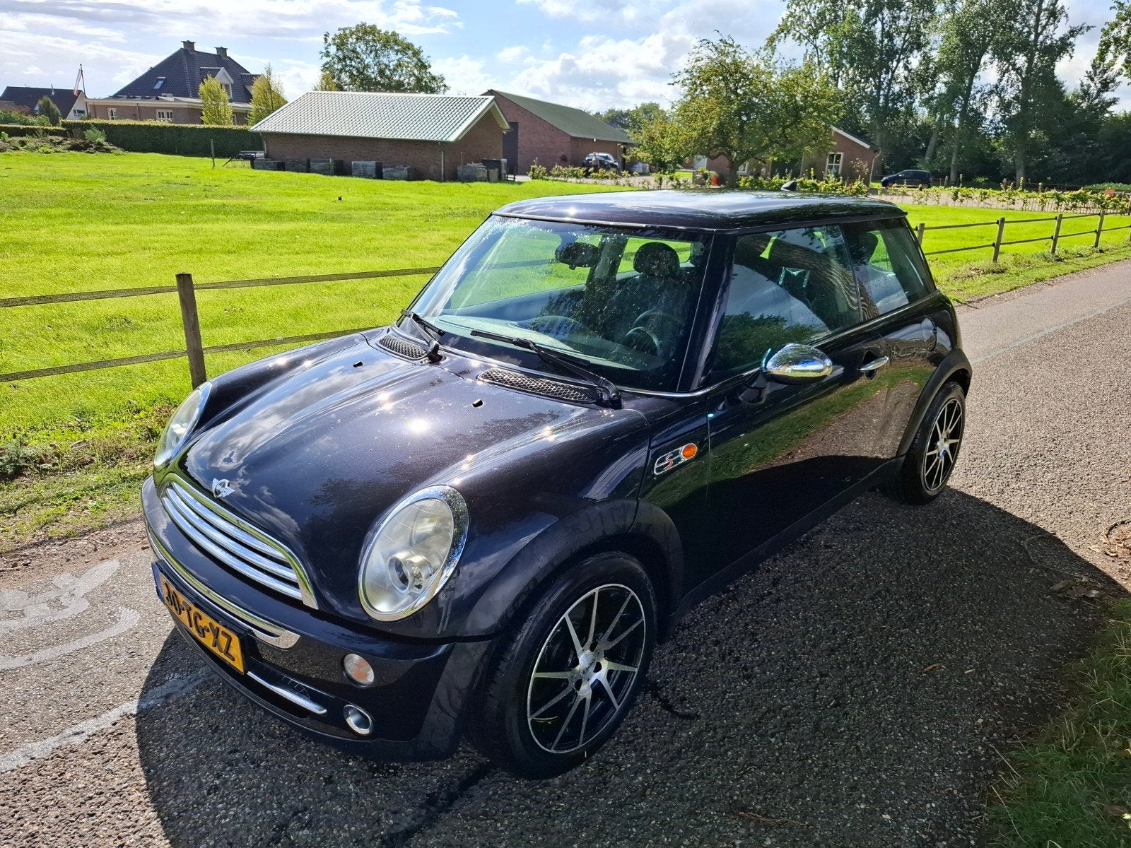 Mini 1.6 16V ONE 2006 Zwart, Auto's, Voorwielaandrijving, 15 km/l, 4 cilinders, 4 stoelen