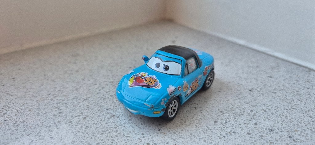 Disney Pixar Cars Dinoco Mia / Tia, Ophalen of Verzenden, Gebruikt