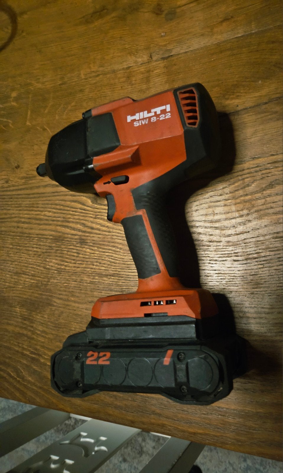 Hilti SIW 8-22 ½" Accu Slagmoersleutel met accu, Ophalen of Verzenden, Zo goed als nieuw, Overige typen