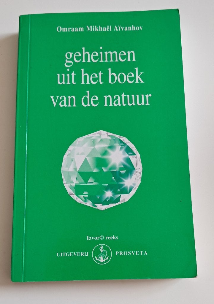 Geheimen uit het boek van de natuur-Omraam Mikhaël Aïvanhov, Boeken, Spiritualiteit algemeen, Overige typen, Ophalen of Verzenden