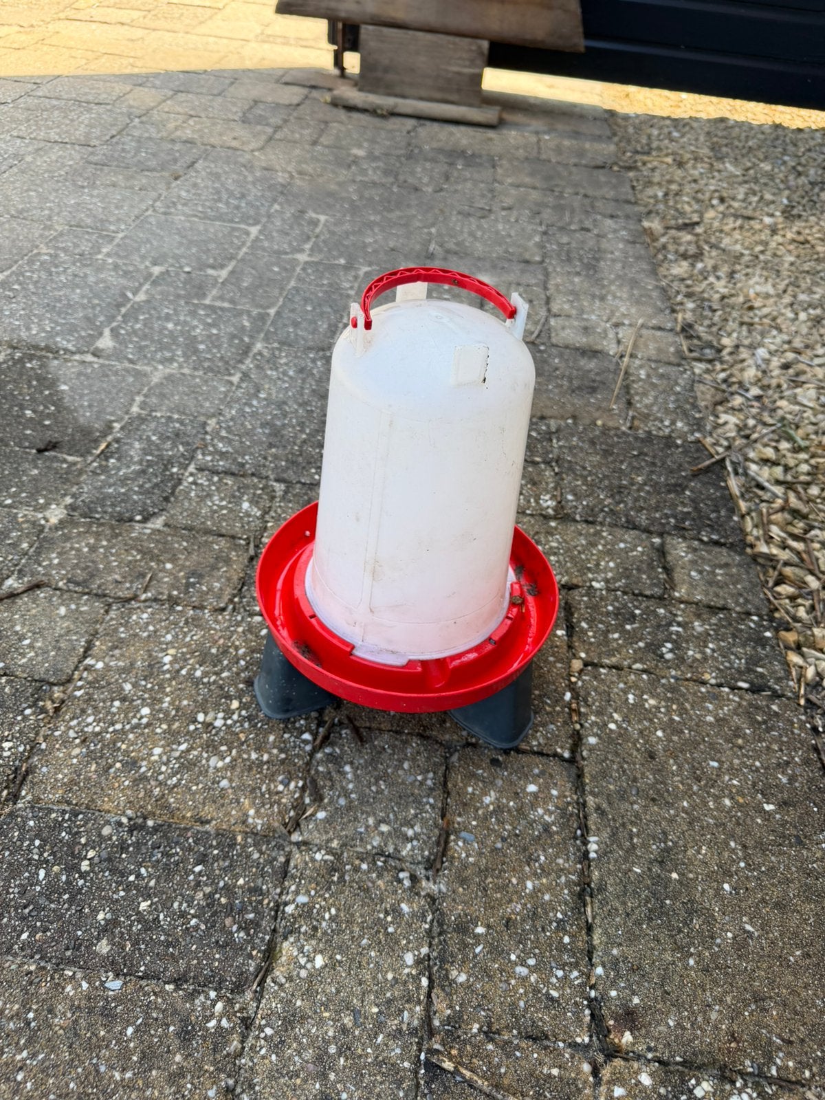 Drinkbak kippen gratis, Ophalen, Zo goed als nieuw, Drinken en Voederen