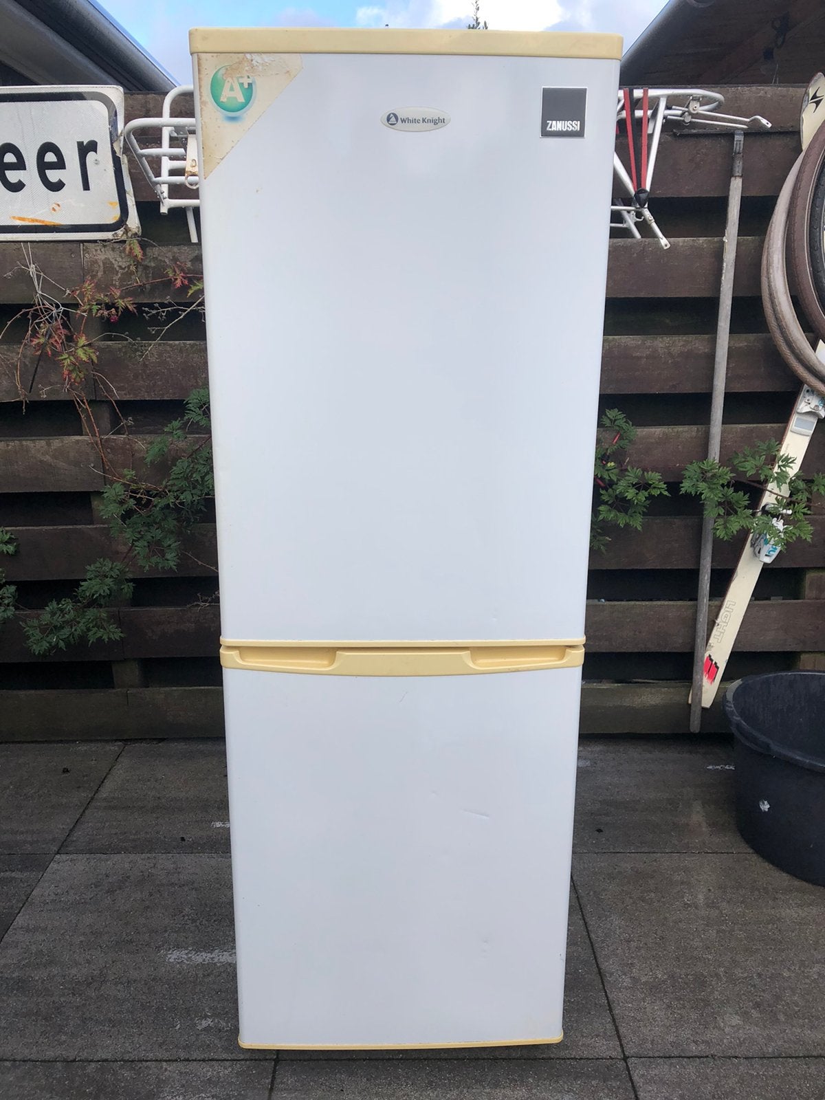 t.k zanussi koelkast combinatie met 3 vriesladen, Gebruikt, 200 liter of meer, Met aparte vriezer, Energieklasse A of zuiniger