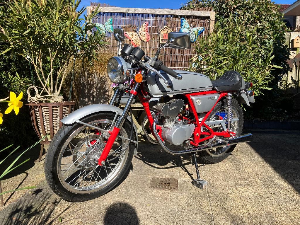 Honda Dream AV 15V, Fietsen en Brommers, Brommers | Oldtimers, Overige merken, Maximaal 45 km/u, Ophalen