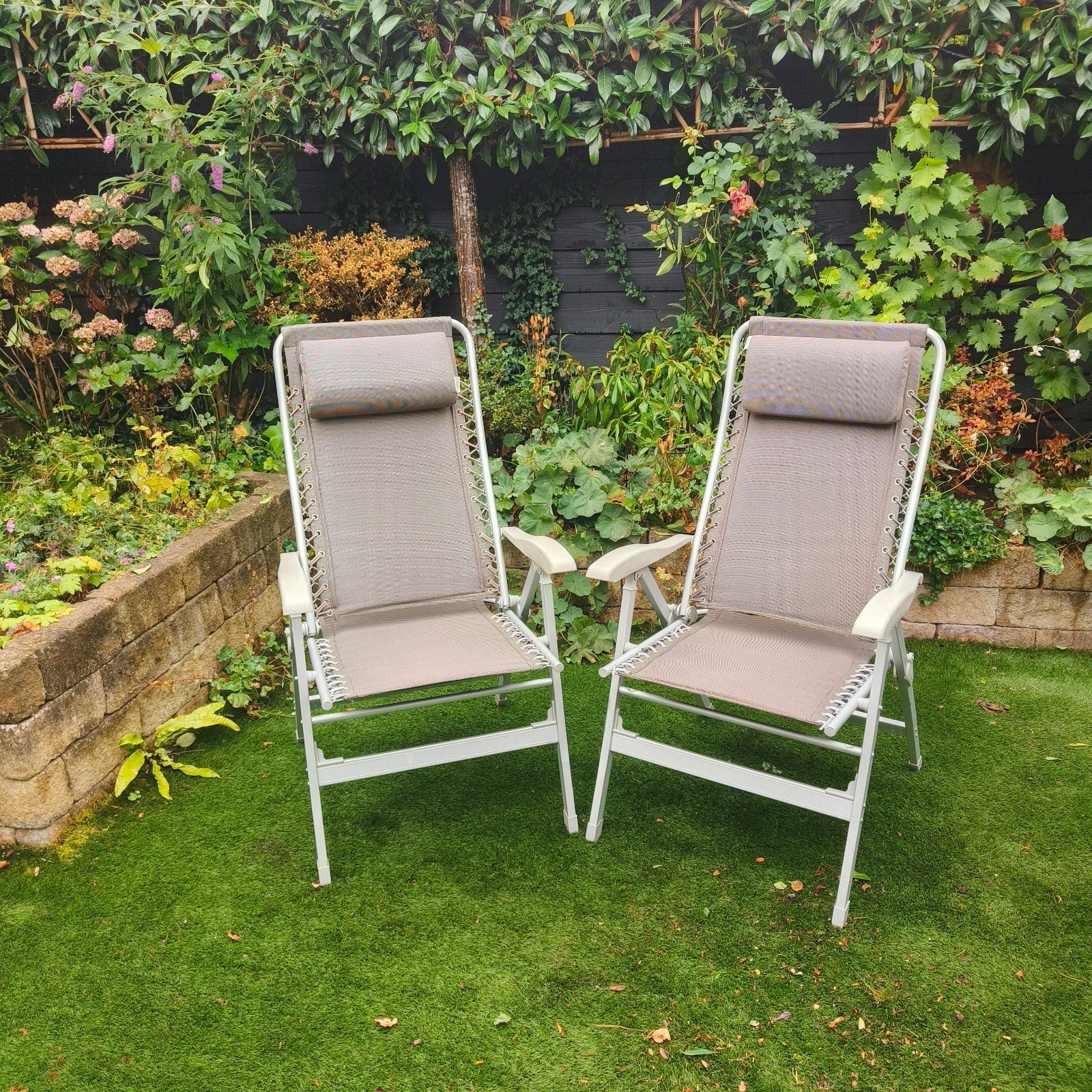 2x Verstelbare tuinstoelen met hoofdsteun, Tuin en Terras, Tuinstoelen, Ophalen, Gebruikt, Textileen, Inklapbaar