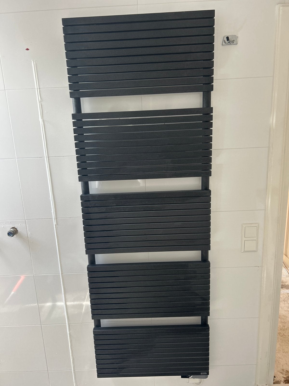 Vasco Elektrische Handdoekradiator - Antraciet, Doe-het-zelf en Verbouw, Verwarming en Radiatoren, Ophalen, Radiator, 150 cm of meer