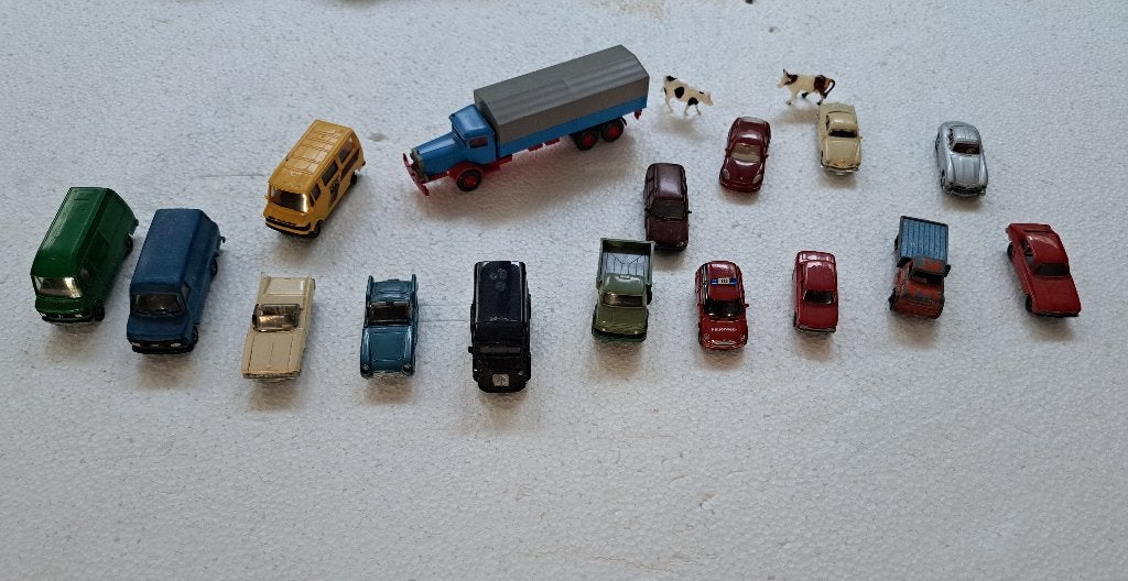 16x diverse voertuigen / auto's voor HO spoor, Overige merken, Gelijkstroom, Overige typen, Ophalen of Verzenden