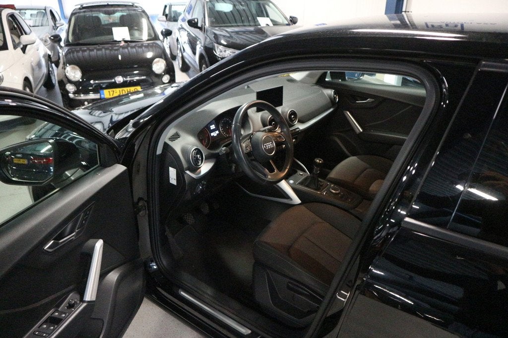 Audi Q2 30 TFSI Sport Pro Line DISTRIBUTIE VERVANGEN/ 1E EIG, Auto's, Audi, Voorwielaandrijving, Gebruikt, 1200 kg, Zwart