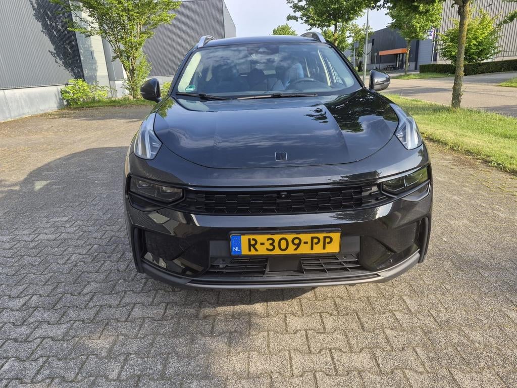Lynk & Co 1.5TD 2022 Zwart Full Black 6mnd gar. km 38358, Auto's, Lynk & Co, Particulier, 360° camera, Hybride Elektrisch/Benzine