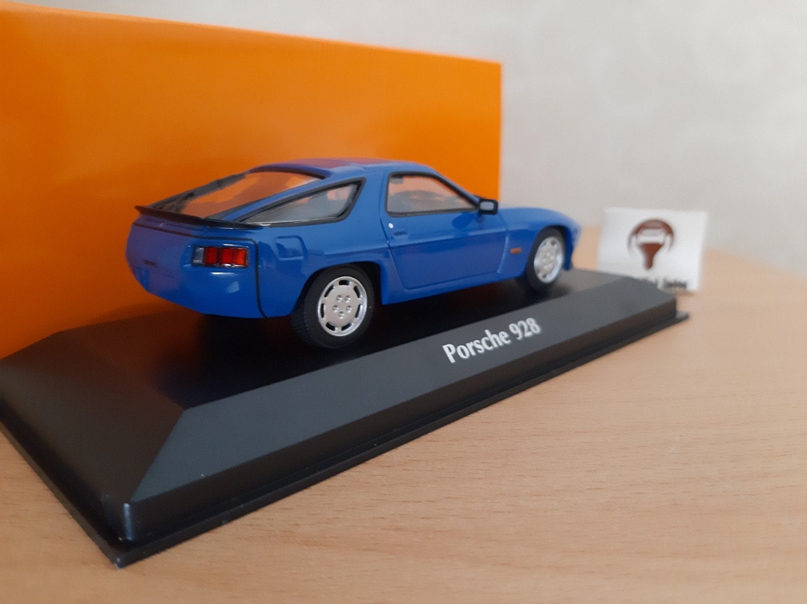 Porsche 928 1979 Shark Blue van Maxichamps 1:43, Overige merken, Auto, Nieuw, Ophalen of Verzenden