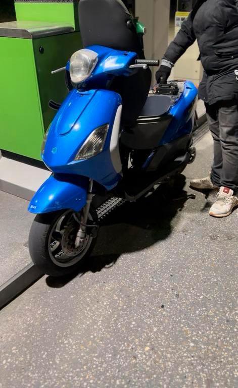 Piaggio Fly 50 Brom, Ophalen, Zo goed als nieuw, Benzine, Fly