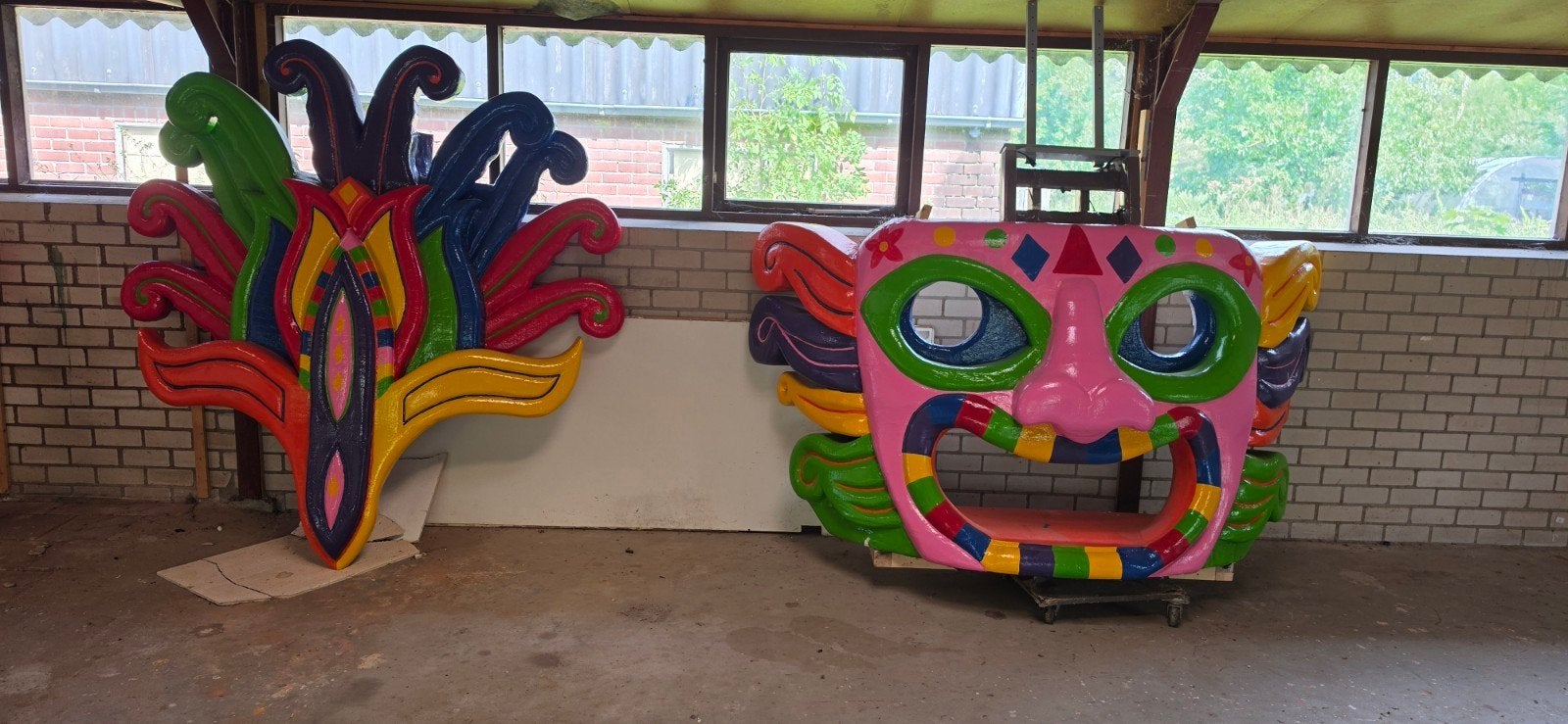 Handgemaakt Carnavalsmasker met Beweegbare Tooi, Ophalen