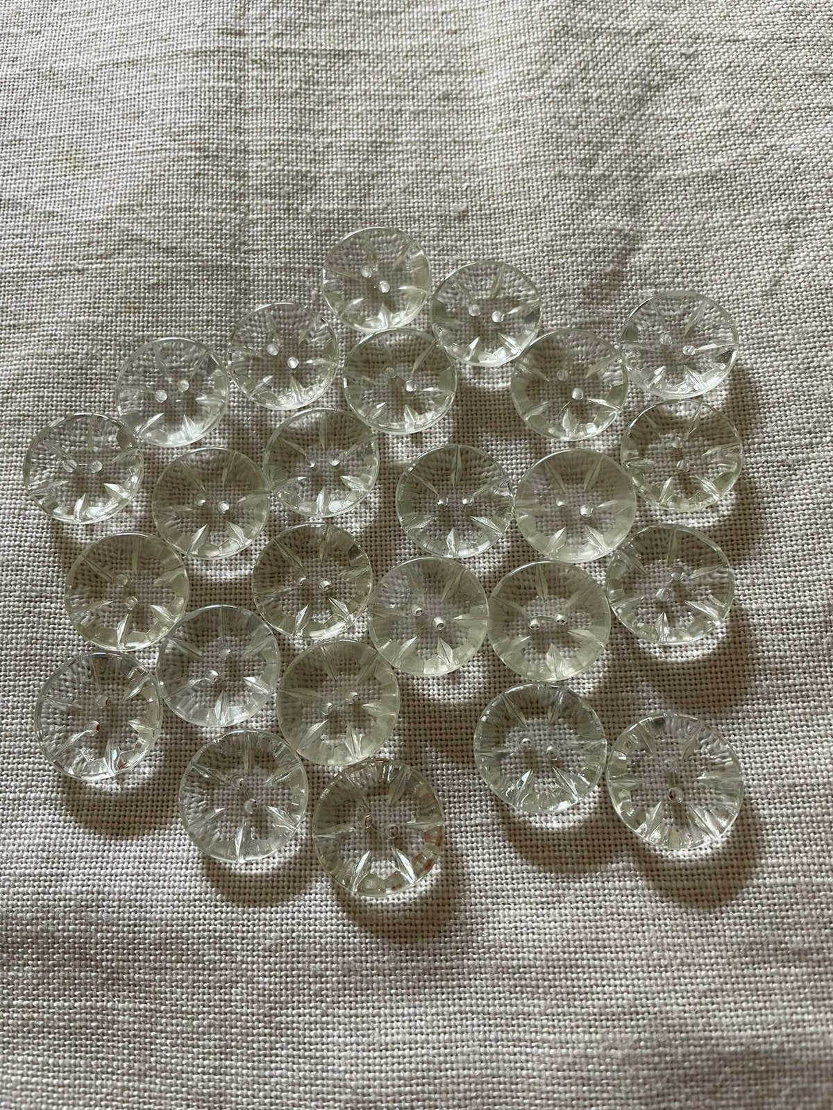 25 vintage retro geslepen dikke glazen knopen glas -7-, Ophalen of Verzenden, Zo goed als nieuw, Knoop of Knopen