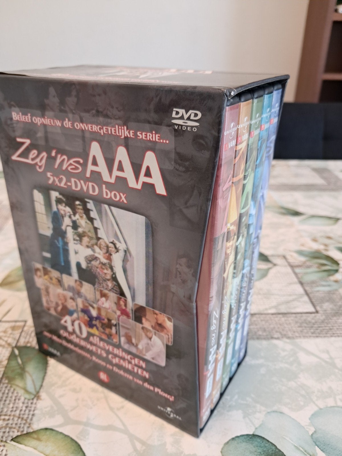 40 afleveringen van zeg eens AAA.  DVD Box, Cd's en Dvd's, Dvd's | Tv en Series, Alle leeftijden, Ophalen of Verzenden, Zo goed als nieuw