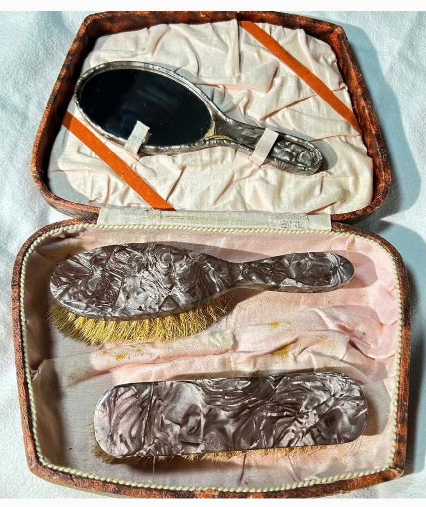 Antieke doos, met spiegel en 2 borstels, jaren ‘50, Ophalen of Verzenden