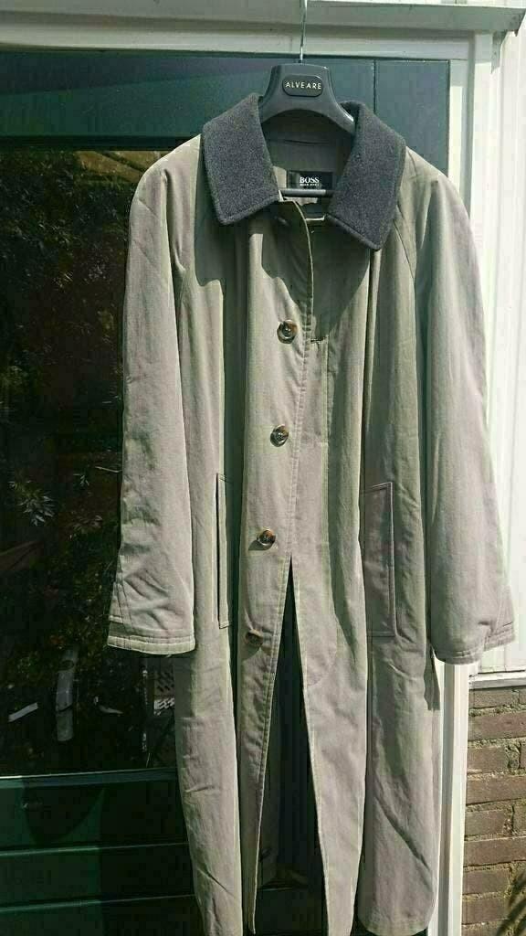 Hugo Boss trenchcoat 50/52 muisgrijs, Ophalen of Verzenden, Zo goed als nieuw, Maat 46/48 (XL) of groter, Beige
