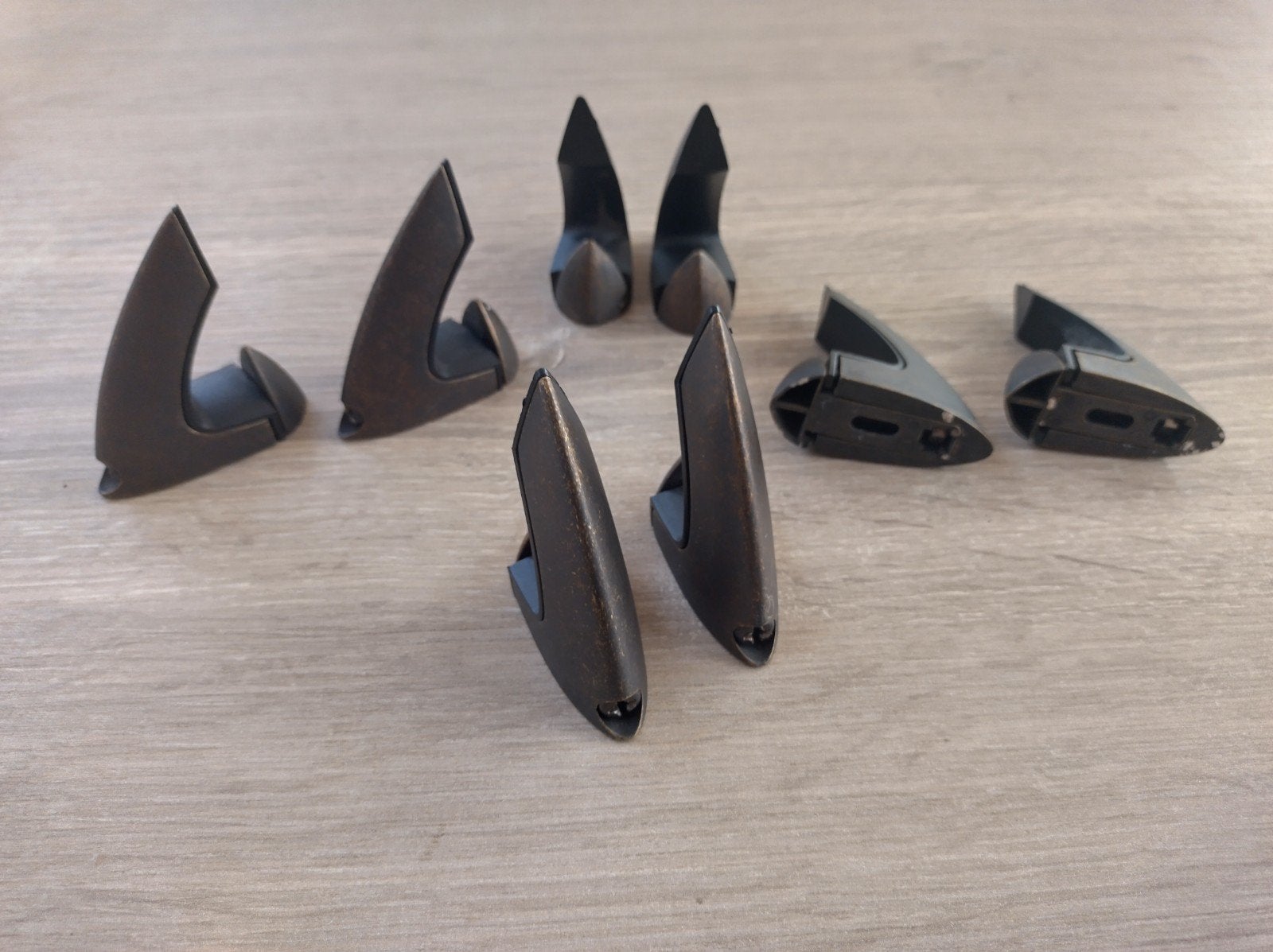 Set van 8 stevige muurklemmen voor planken/glasplaten, Ophalen of Verzenden, Gebruikt