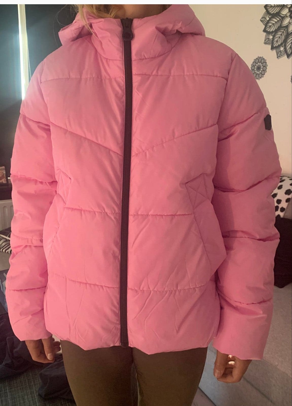 Nieuwe roze winterjas, ongedragen, Kleding | Dames, Ophalen of Verzenden, Nieuw, Maat 36 (S), Roze