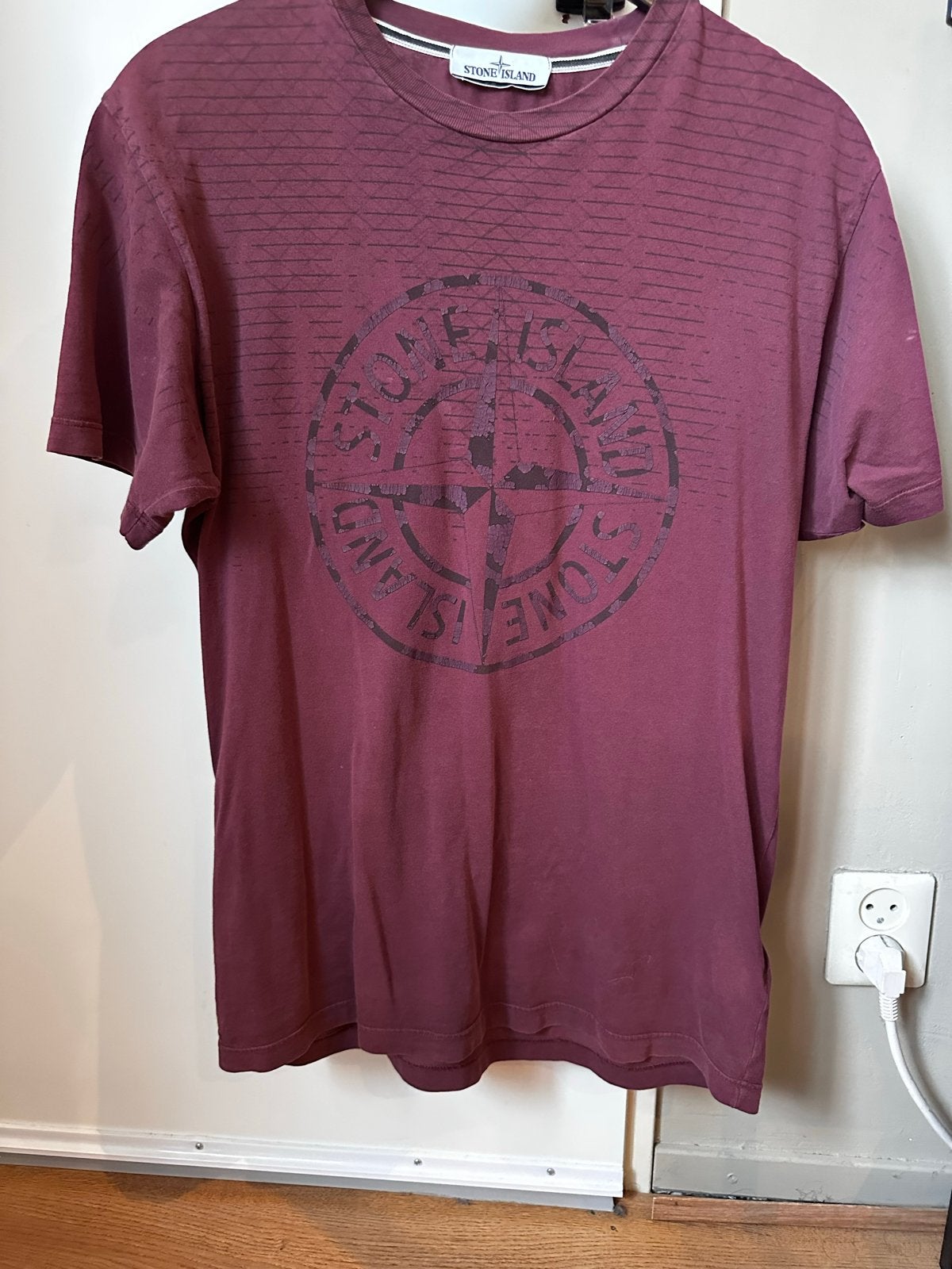 Origineel Stone Island T-shirt - Goede staat, Ophalen of Verzenden, Gedragen, Maat 48/50 (M), Rood