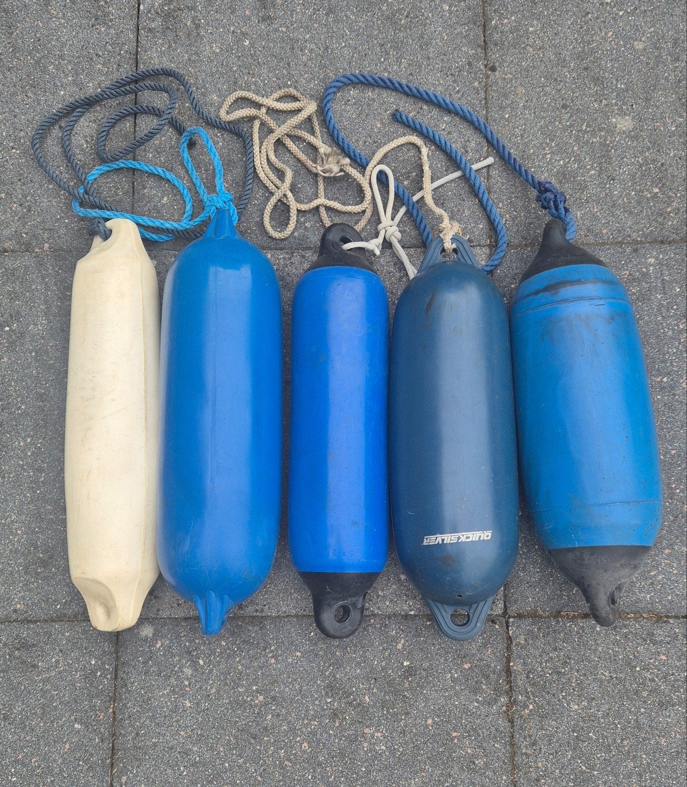 5 fenders stootwillen +-55cm voor sloep kajuitboot platbodem, Ophalen of Verzenden, Zo goed als nieuw, Overige typen