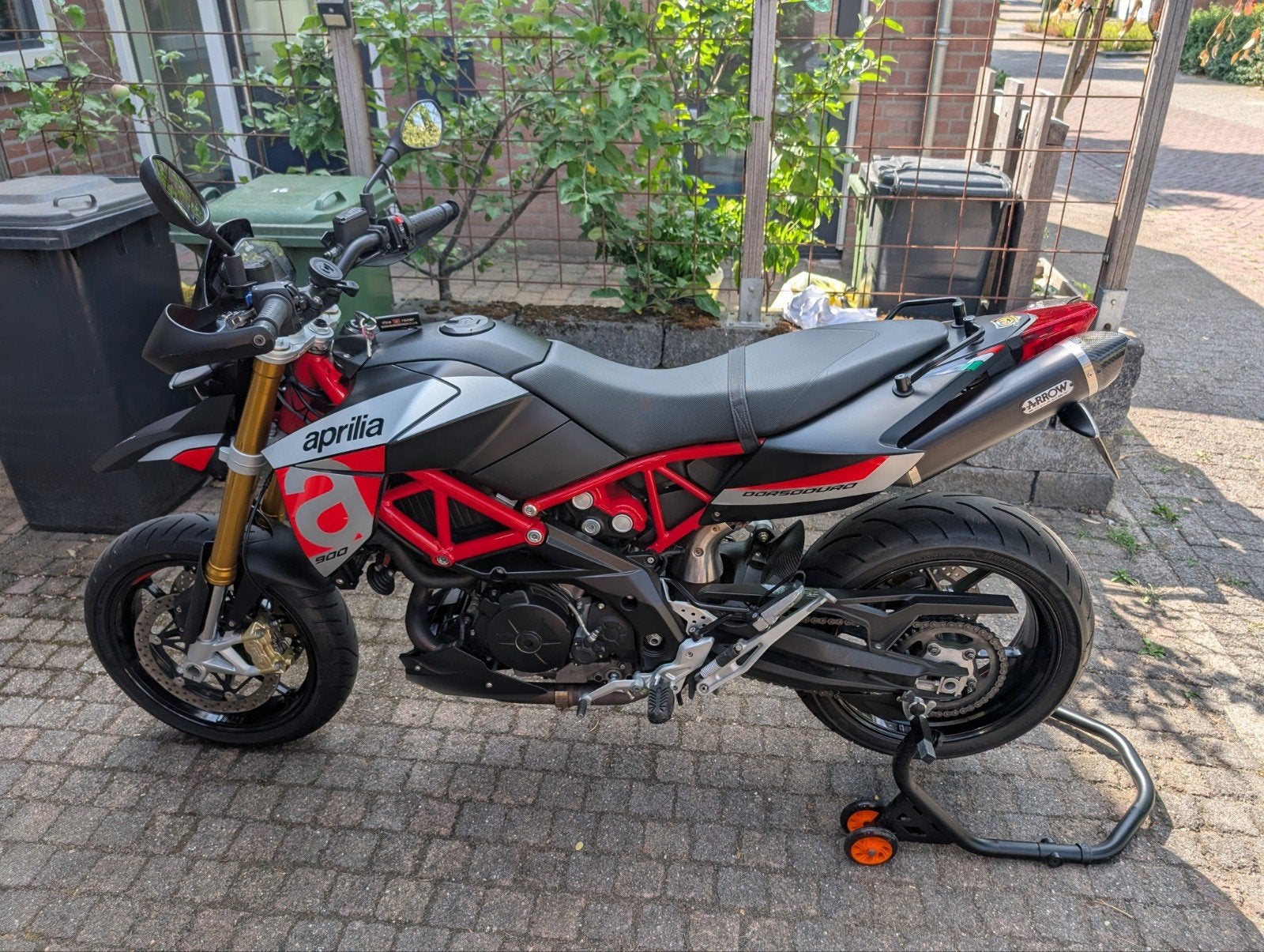 Te koop Aprilia Dosoduro 900 sport Weinig km prijs is vast!, 2 cilinders, Motorrijbewijs A, Gebruikt, 900 cc