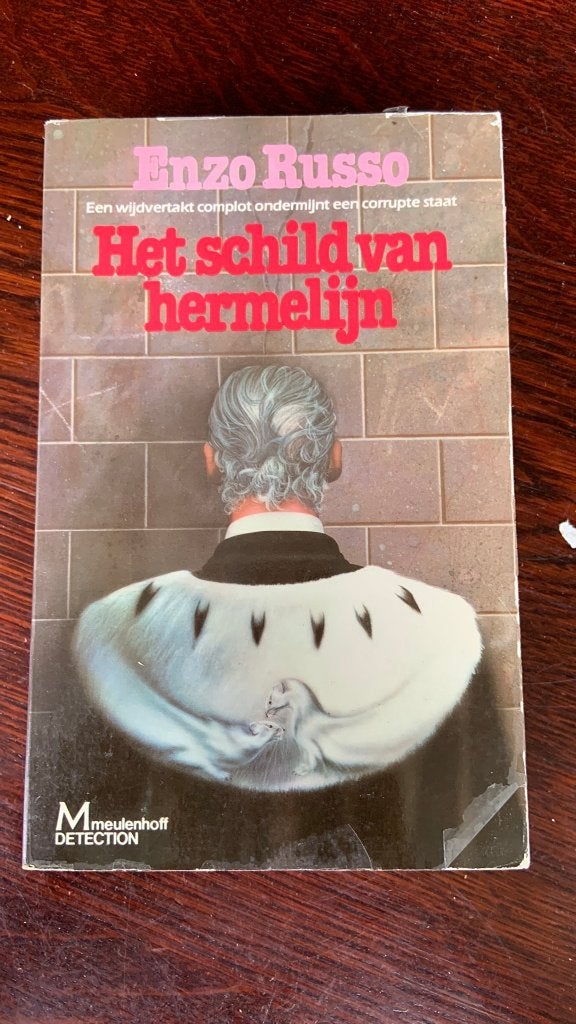 Het schild van hermelijn - Enzo Russo, Ophalen of Verzenden