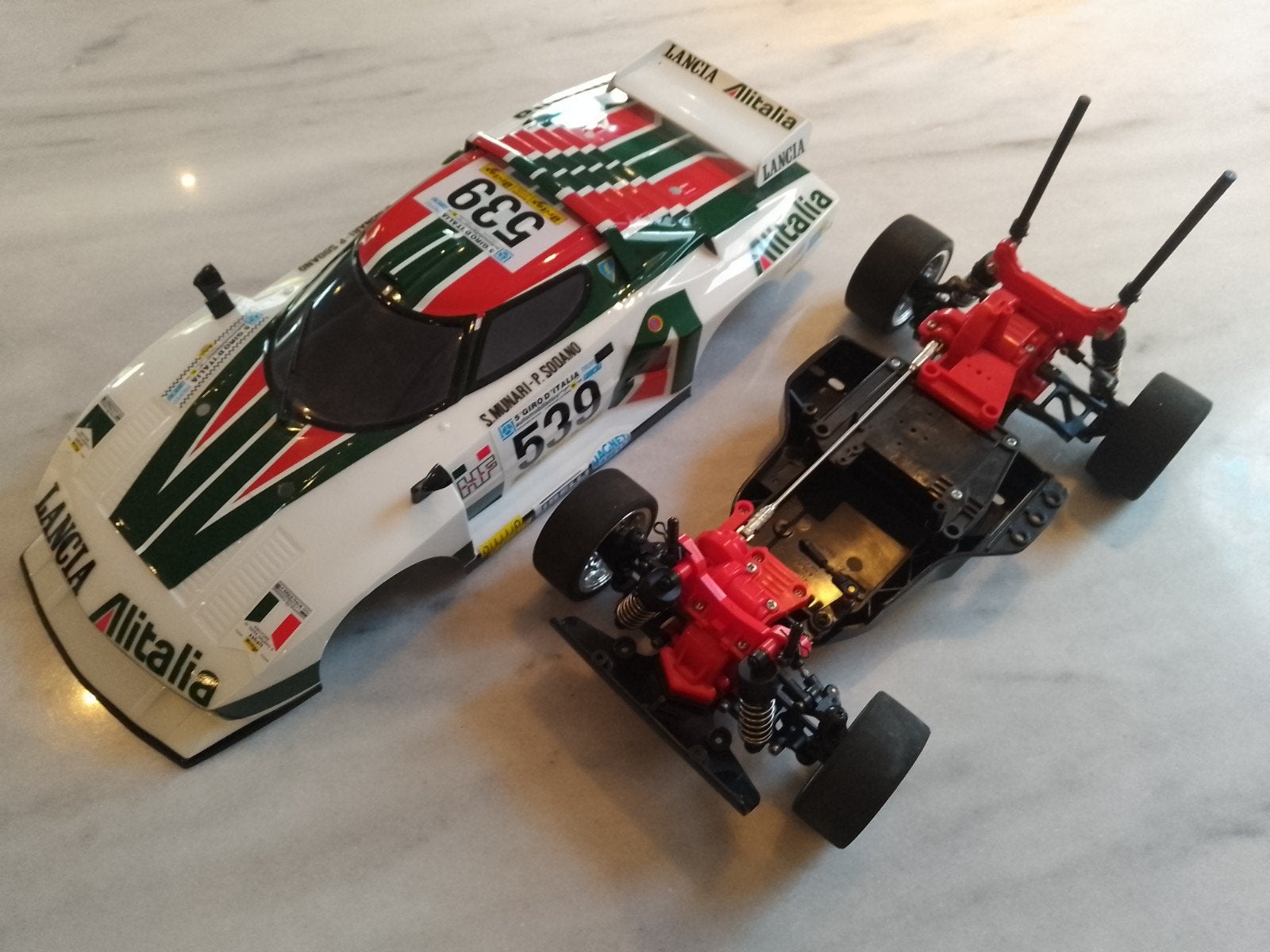 Tamiya Lancia Alitalia rc, Hobby en Vrije tijd, Modelbouw | Radiografisch | Auto's, Ophalen of Verzenden, Nieuw, Schaal 1:10, Auto onroad