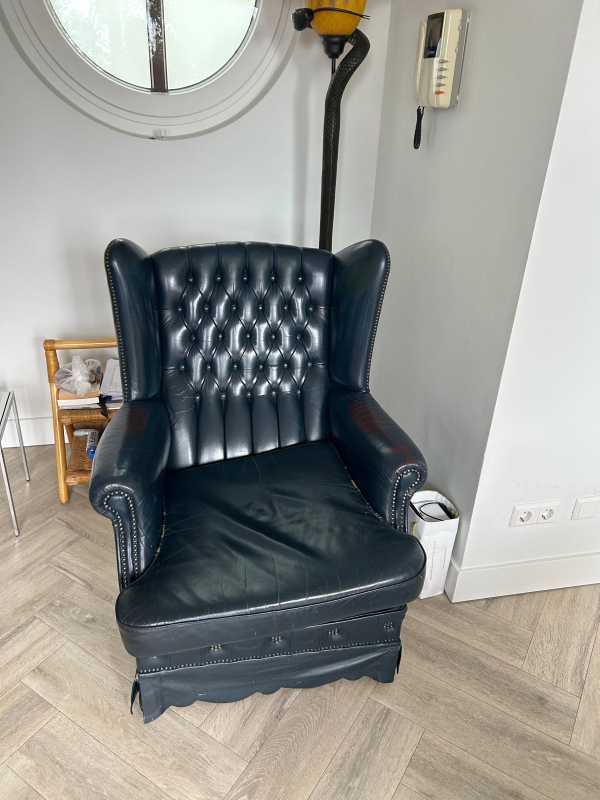 Leren Chesterfield fauteuil - Donkerblauw, Huis en Inrichting, Stoelen, Ophalen, Gebruikt, Blauw, Leer
