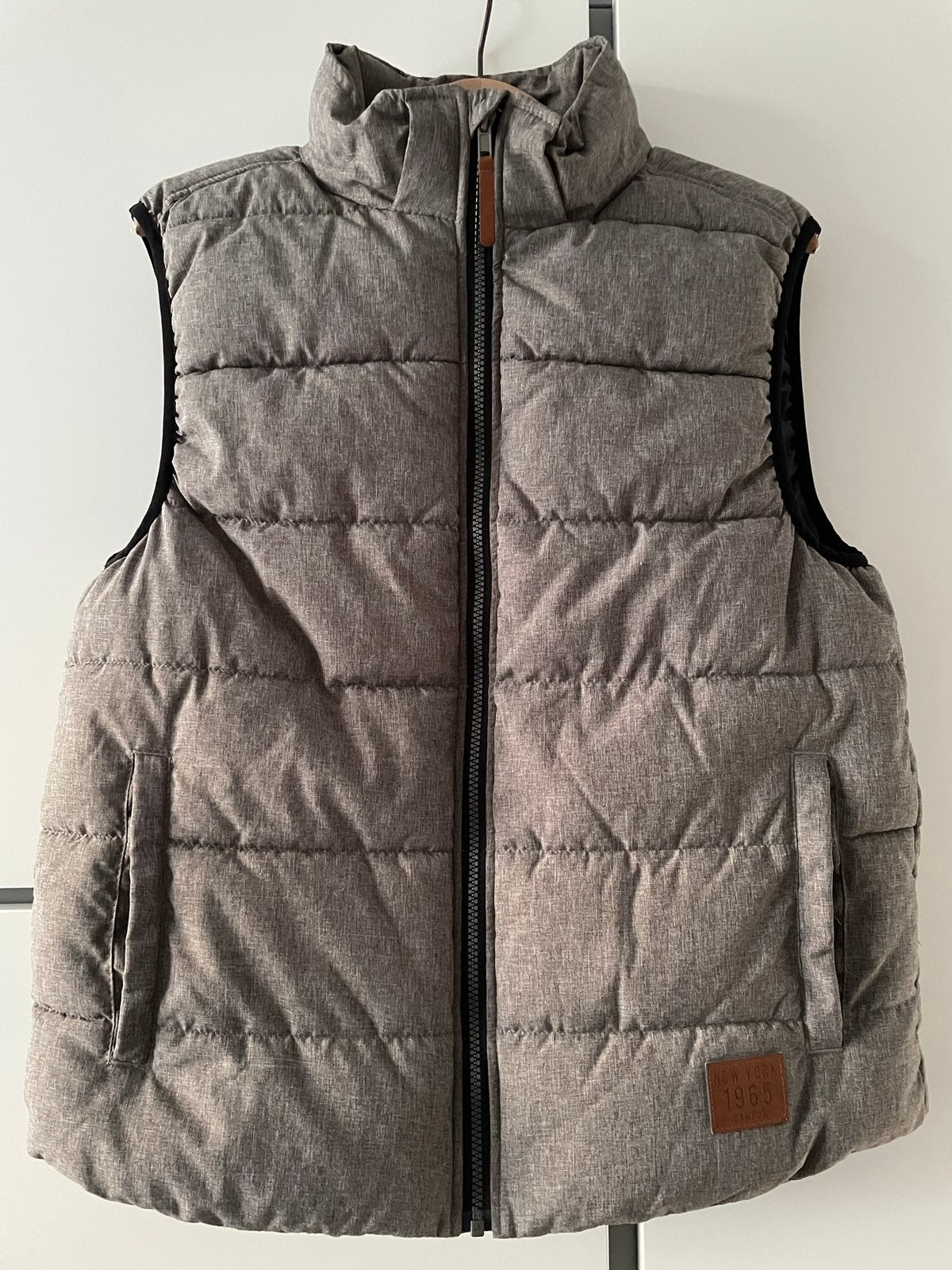 Bodywarmer H&M Maat 170 vanaf 14 Jaar Als nieuw, Ophalen of Verzenden, Zo goed als nieuw, Jongen of Meisje, Jas