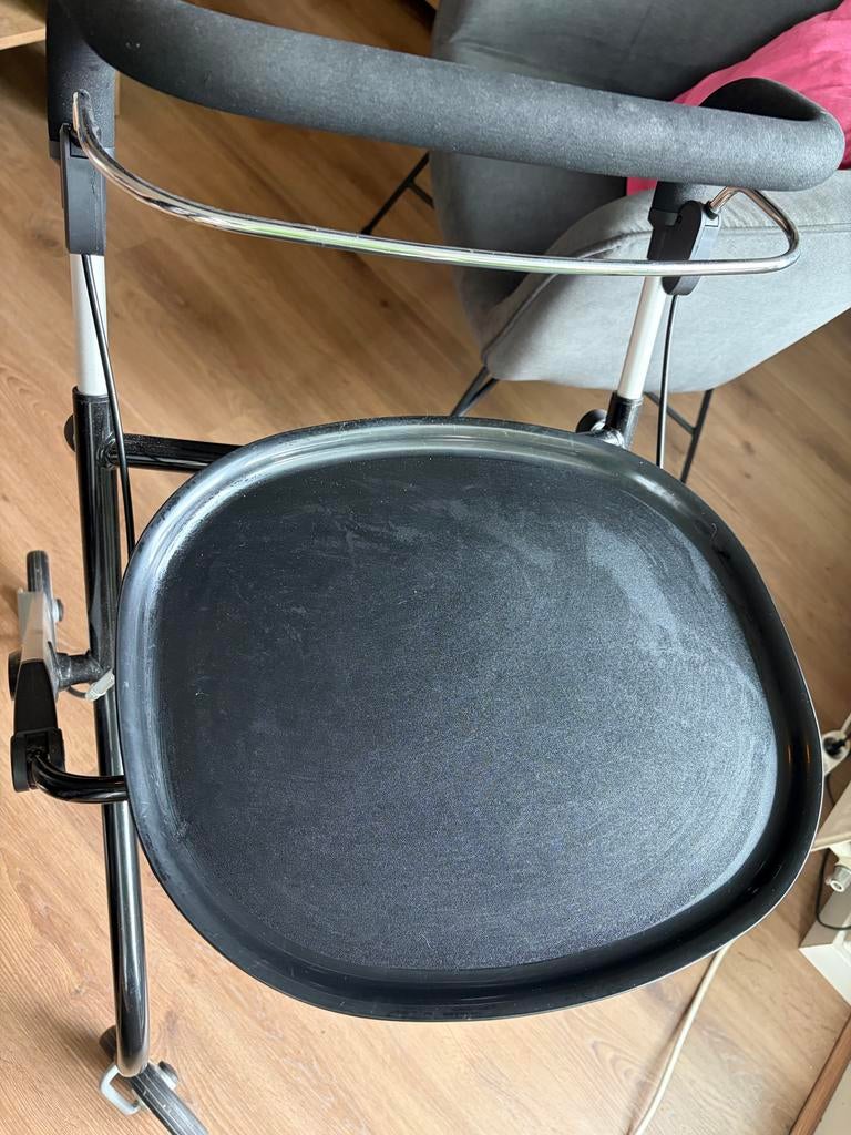 Mooie lichtgewicht rollator, Diversen, Ophalen of Verzenden, Lichtgewicht, Zo goed als nieuw