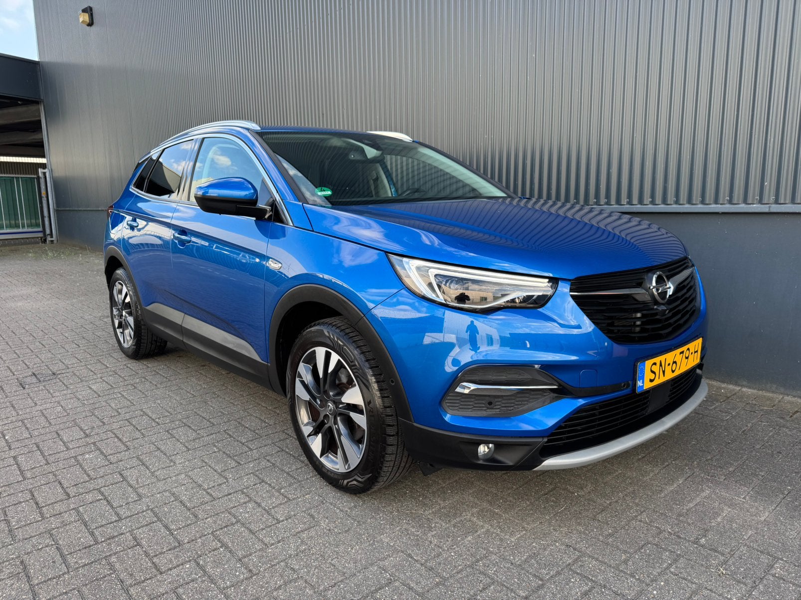 Opel Grandland X 1.2 Turbo Business Executive | 72.000 NAP |, Voorwielaandrijving, Dealer onderhouden, Zwart, 1199 cc