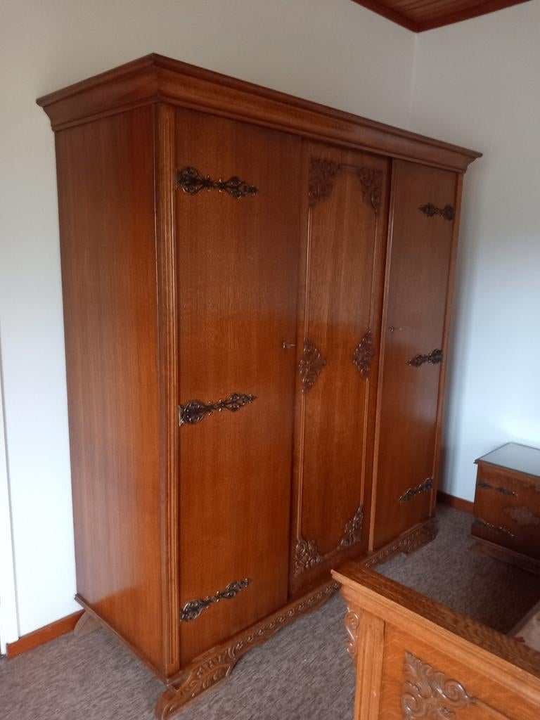 Complete slaapkamer set: bed, kledingkast, kaptafel, Ophalen