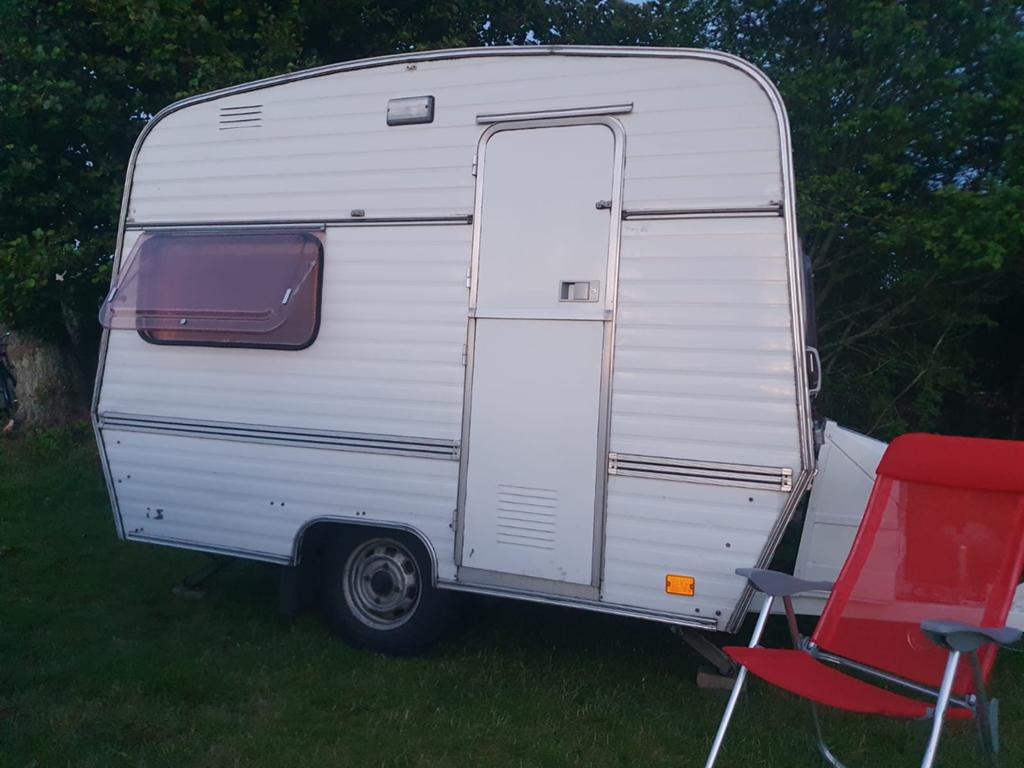 VINTAGE OLDTIMER, ASTRAL CARAVAN 1975, Caravans en Kamperen, Caravans, Overige merken, Koelkast, Particulier, 500 - 750 kg