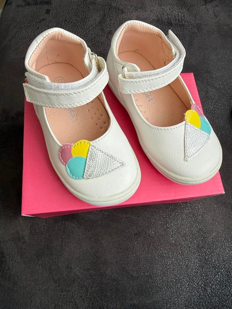 Nieuwe witte kinderschoenen met ijsje, maat 22, Kinderen en Baby's, Babykleding | Schoentjes en Sokjes, Ophalen of Verzenden, Zo goed als nieuw
