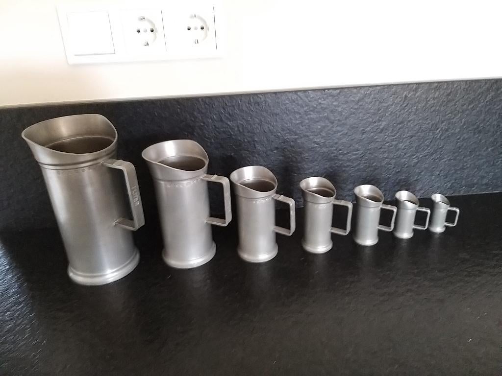 Verzameling 90% engeltjes tin in perfecte staat 7 maatbekers, Ophalen