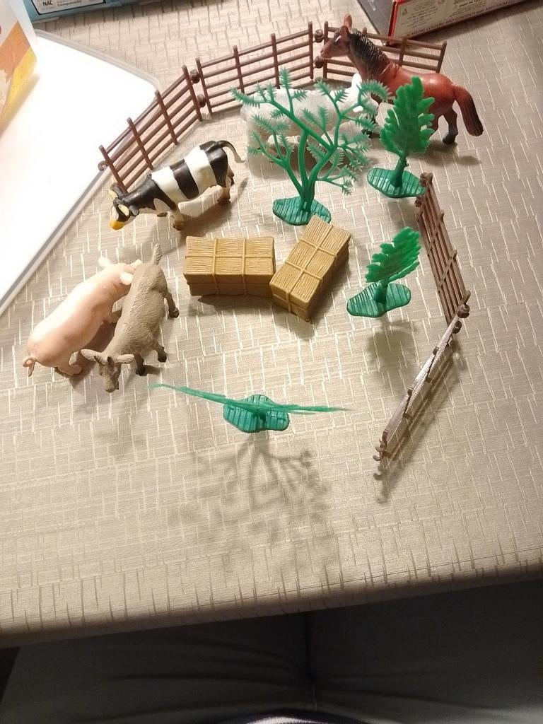 Boerderij speelset met dieren en hekken, Ophalen of Verzenden, Zo goed als nieuw, Jongen of Meisje