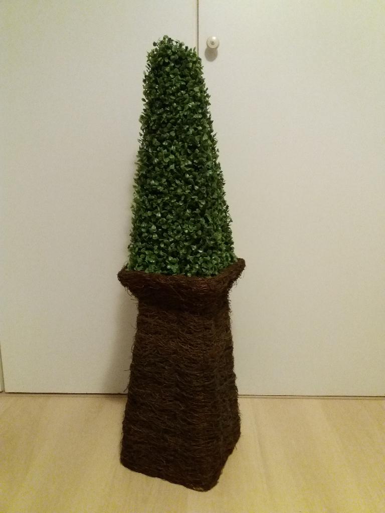 Kunstplant buxus, Nepplant, Ophalen, Zo goed als nieuw, Binnen