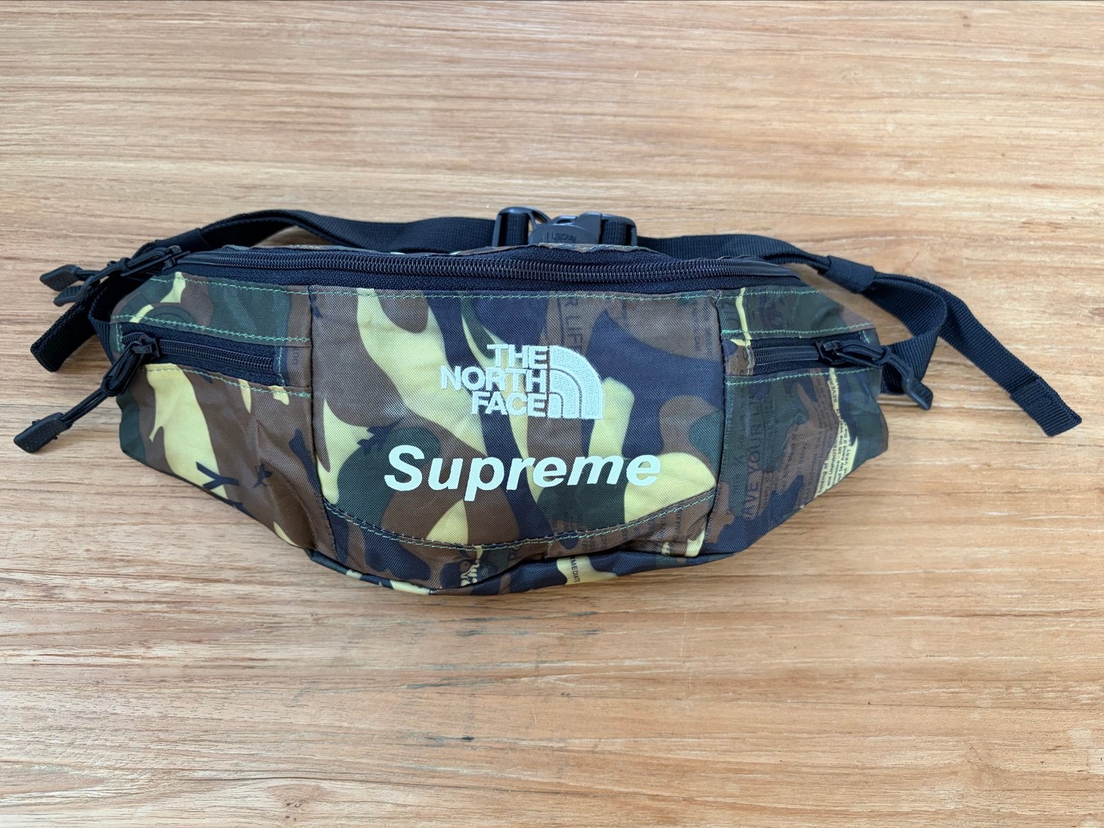 The North Face Supreme Heuptas - Nieuw - Legerprint, Verzenden, Nieuw, Overige merken