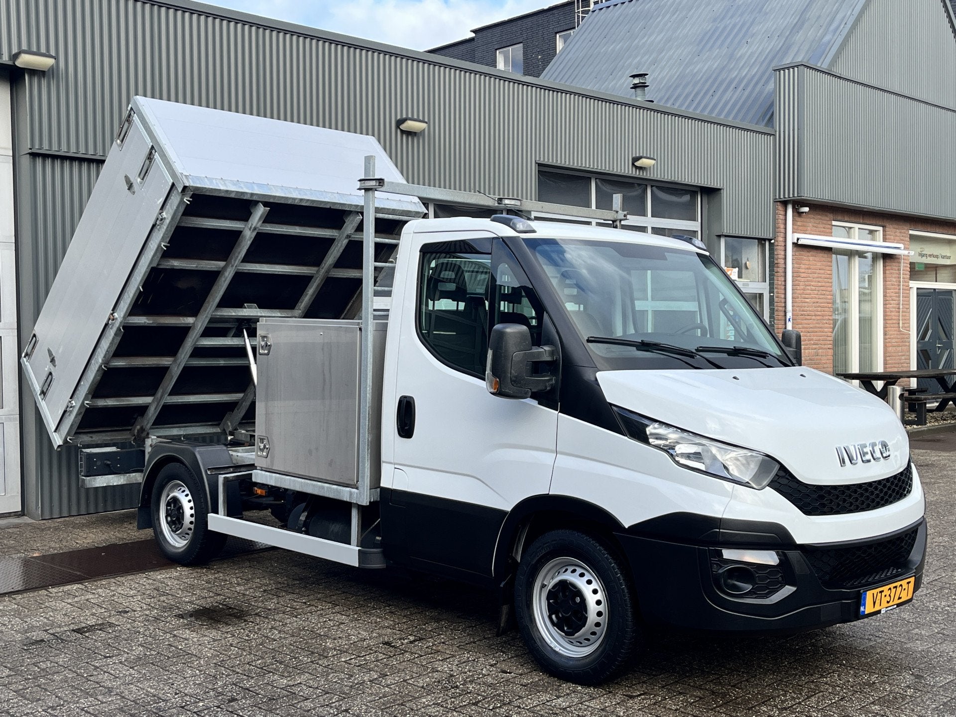 Iveco Daily 35S14N 3.0 345 Kipper Trekhaak 3500kg trekgewich, Auto's, Gebruikt, 4 cilinders, Electronic Stability Program (ESP)