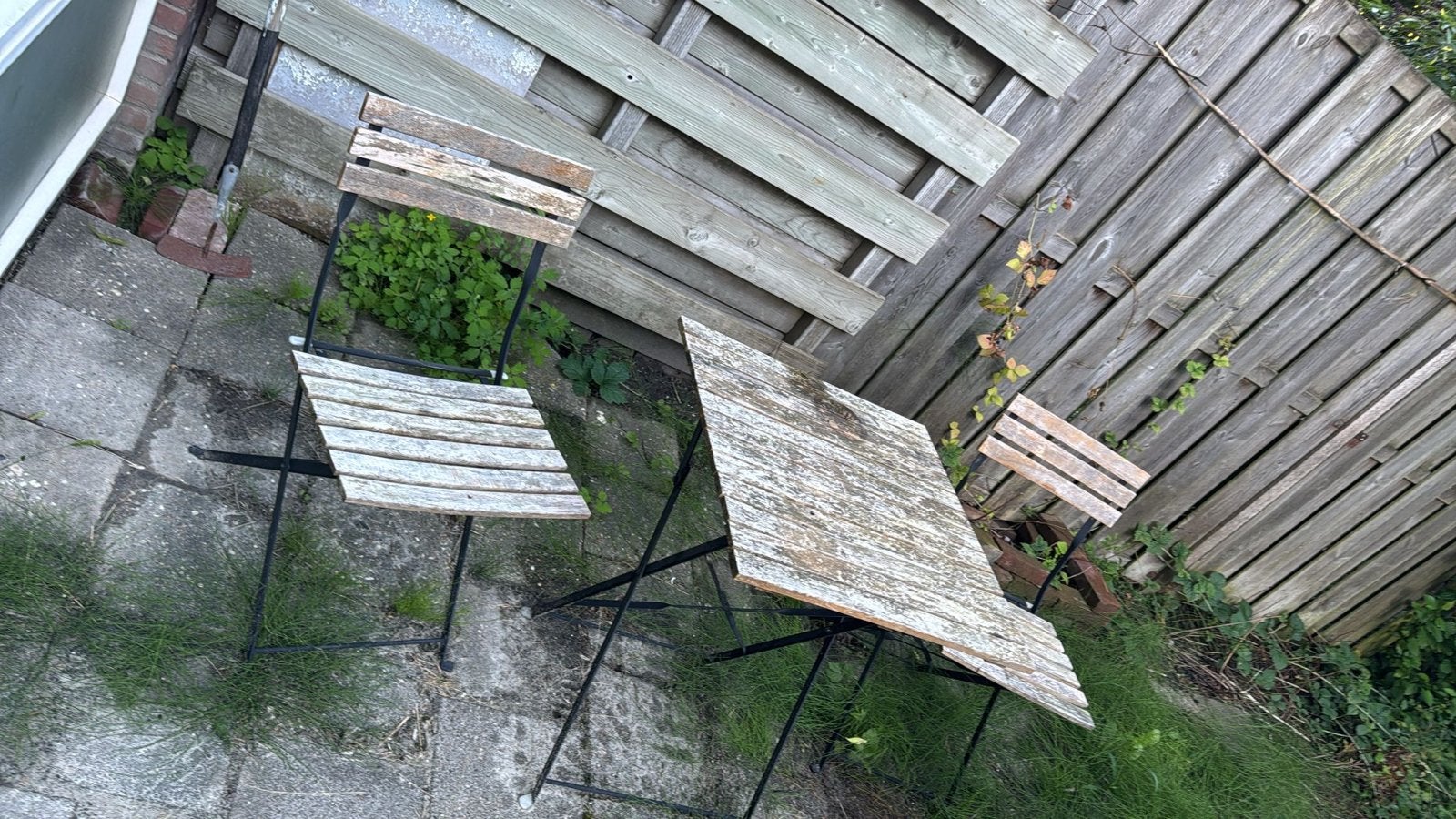 Leuke tuinset met twee stoelen en tafel, Tuin en Terras, 2 zitplaatsen, Gebruikt, Eettafel, Ophalen of Verzenden