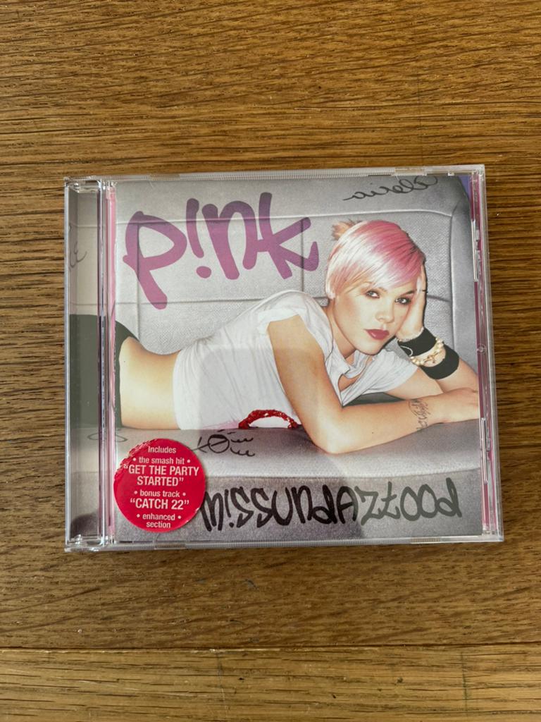 Pink, missundaztood, Ophalen of Verzenden, Zo goed als nieuw