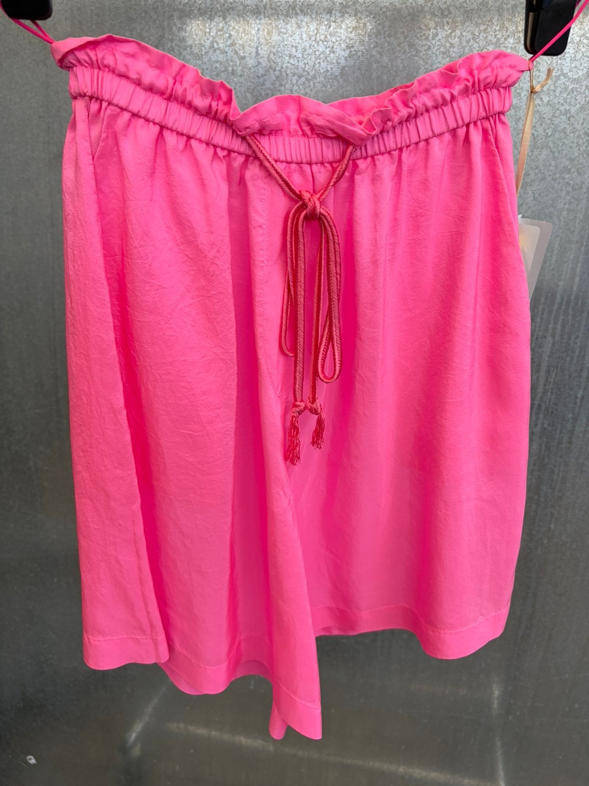 Forte forte zijde silk €350 short pants broek 0 xs taffy, Kleding | Dames, Ophalen of Verzenden, Zo goed als nieuw, Maat 34 (XS) of kleiner