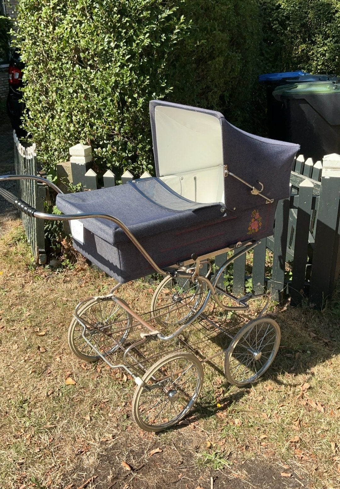 Mooie ouderwetse retro kinderwagen met heerlijke vering, Kinderen en Baby's, Ophalen, Gebruikt, Kinderwagen, Overige merken