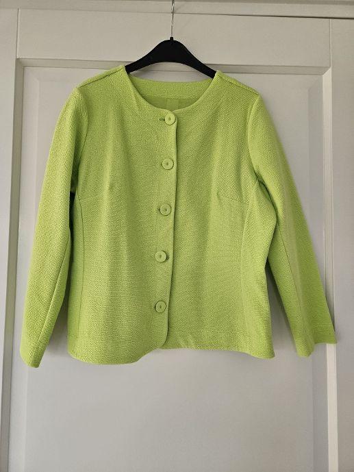 zeer mooi lichtgroen/lime jasje van soepele stof, Kleding | Dames, Jasjes, Kostuums en Pakken, Maat 42/44 (L), Ophalen of Verzenden