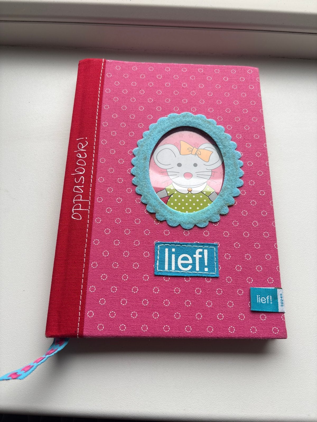 Lief! Oppasboek Roze met Muisje, Ophalen, Zo goed als nieuw, 0 tot 6 maanden