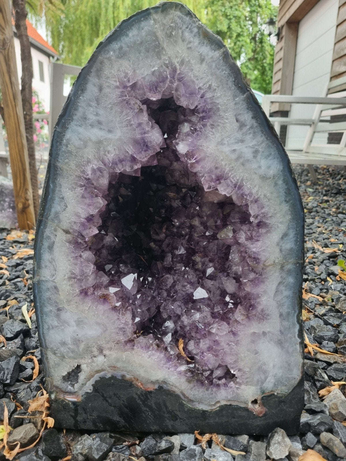 Amethist geode vanaf 7 euro per kg  zater- zondag open, Ophalen, Mineraal